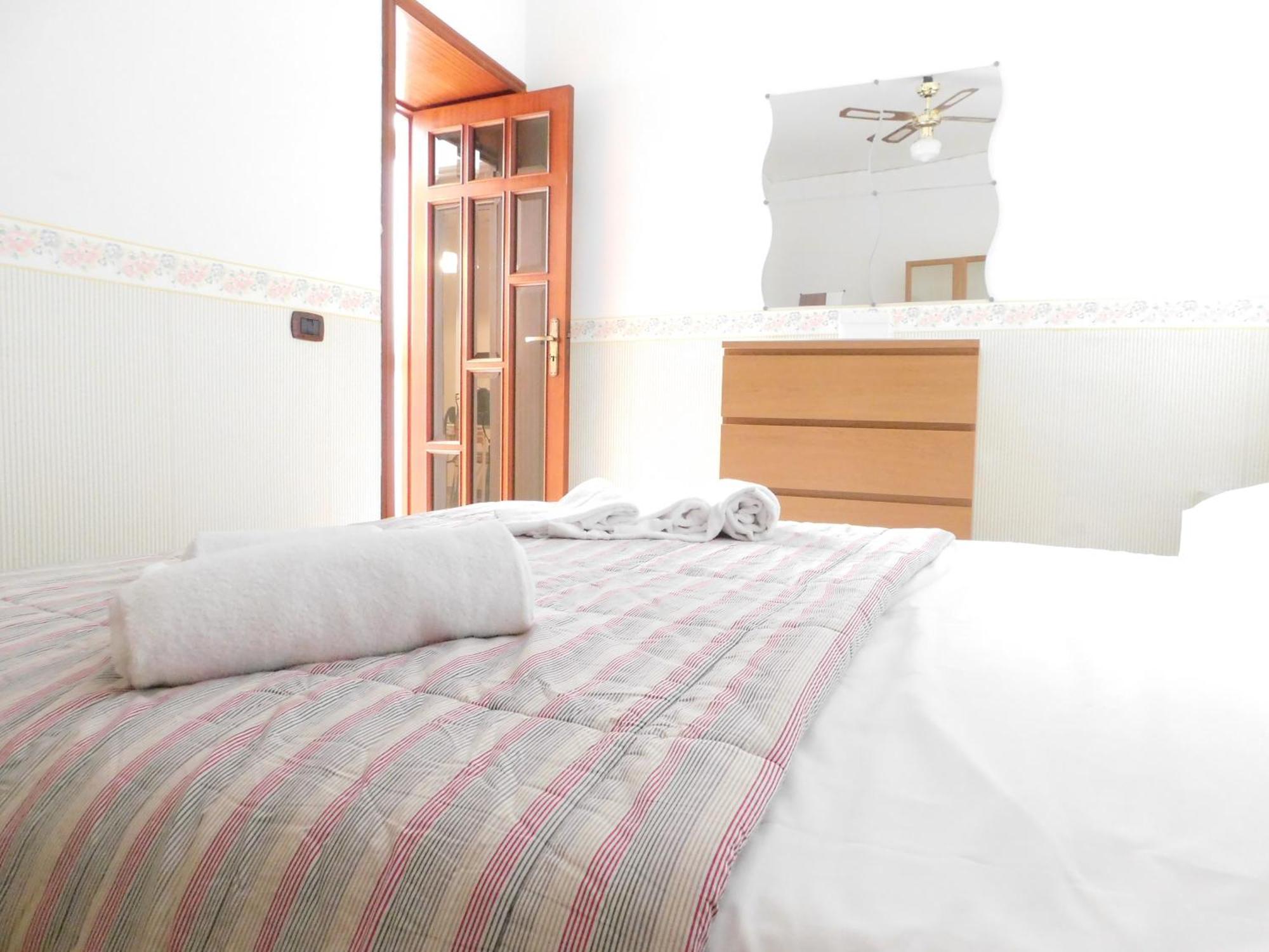 Piacevole Appartamento Chiaia Napoli Ngoại thất bức ảnh