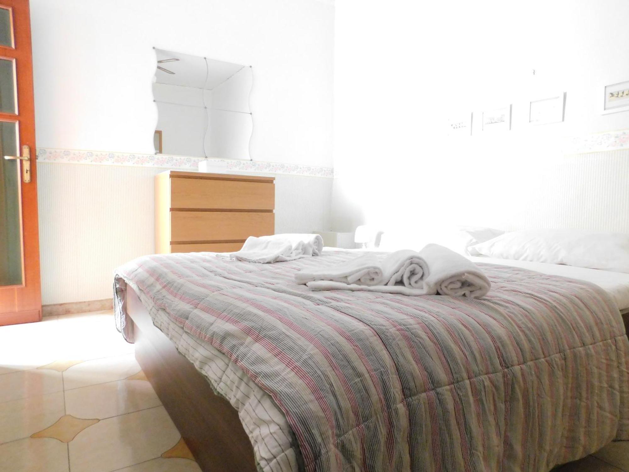 Piacevole Appartamento Chiaia Napoli Ngoại thất bức ảnh